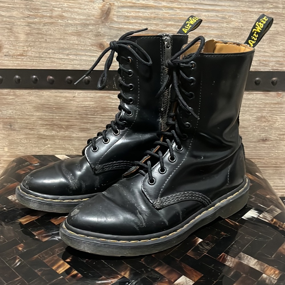 Dr Martens Alix AW004 10 hole